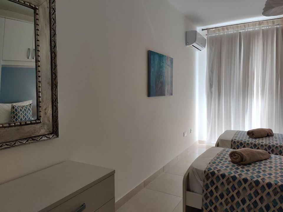 Beautiful, Sea View 2 Bedrooms Apartment, Marsalforn, Gozo ภายนอก รูปภาพ